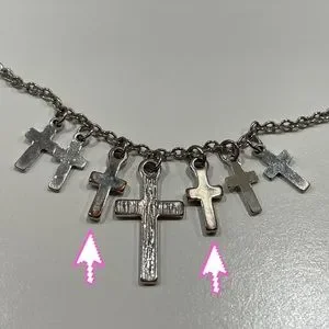 Cross necklaces for deals womens forever 21